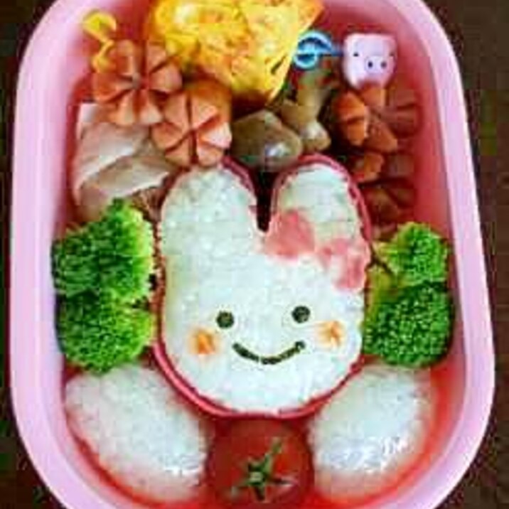 娘の幼稚園弁当（急げ！うさぎさんスマイル）